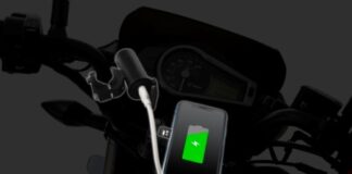 In-line with the DNA of Glamour brand – the new motorcycle provides performance, comfort and style, now in a new Matt Vernier Grey Color. It also brings a new feature in the 125cc motorcycle category – a USB charger to the handlebar.