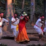 పాటలు షూటింగ్ లో ‘పోలీస్ వారి హెచ్చరిక’