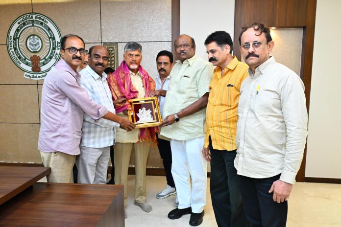 WhatsApp Image 2024-08-26 at 11.53.03_81be1a83