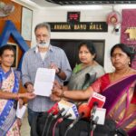 ఫిలిం ఛాంబర్ లో “ప్రభుత్వ సారాయి దుకాణం” చిత్రంపై మహిళా సమైక్య ప్రతినిధి ప్రెసిడెంట్స్ కంప్లైంట్