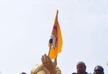 కర్నూలు జిల్లా పత్తికొండ నియోజకవర్గం రాతన గ్రామంలో స్వర్గీయ నందమూరి తారక రామారావు గారి నూతన విగ్రహాన్ని ఆవిష్కరించిన నందమూరి మోహనకృష్ణ, నందమూరి రూప