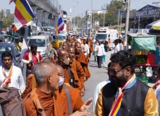 ప్రపంచ బౌద్ధ దేశాలలో షూటింగ్ చేస్తున్న “కింగ్ బుద్ద” చిత్రం – ప్రపంచ శాంతి కోసం పాదయాత్రలో పాల్గొన్న హాలీవుడ్ డైరెక్టర్ సత్యారెడ్డి