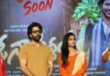 ‘ఓ నా సిద్ధయ్య’ వేదిక పైన 300 మంది ఆటో డ్రైవర్లకు ఇన్సూరెన్స్ అందచేసిన సిద్ధు రెడ్డి